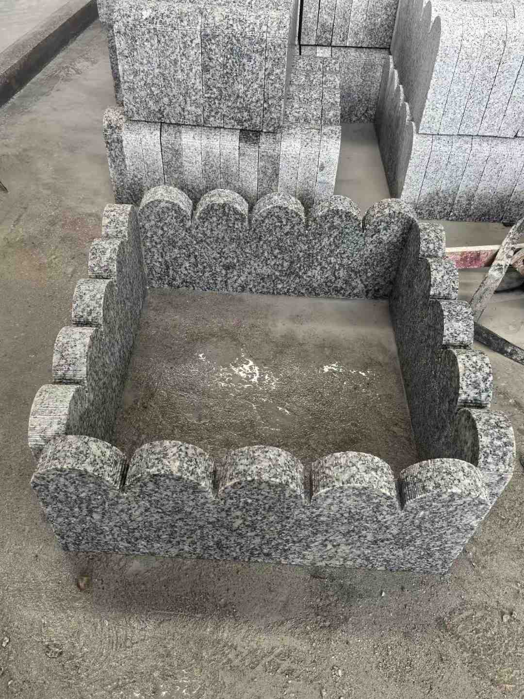 张掖 花边石、花坛围栏石、花池界石、菜园栅栏石、镶边石、波浪状界石介绍