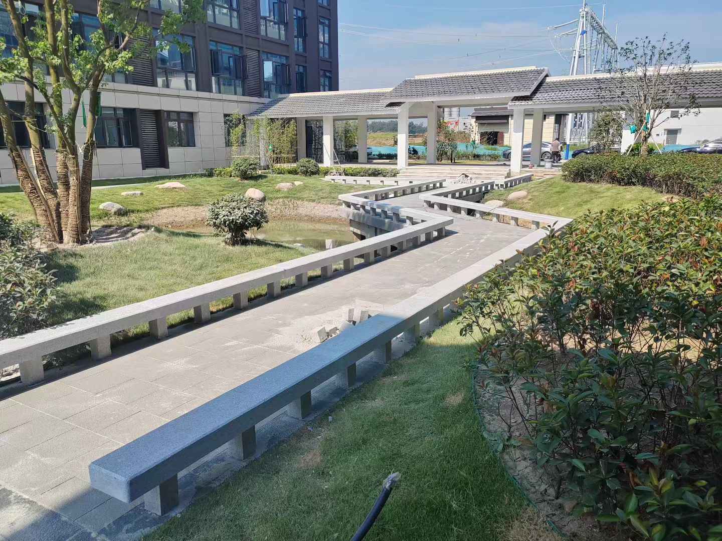 张掖 芝麻灰小区坐凳&栏杆安装效果