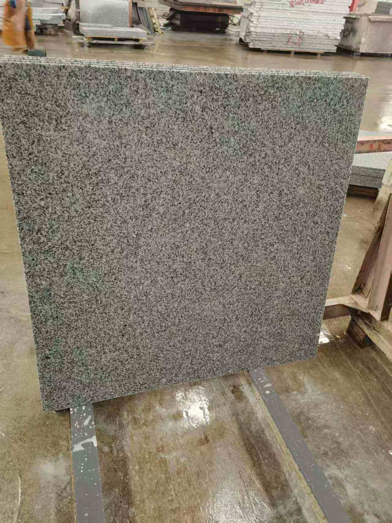 张掖 芝麻白光面900*900，高地铁标准